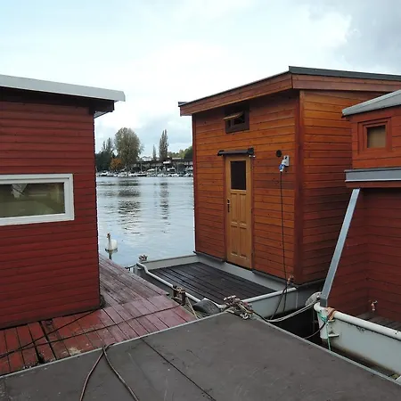Houseboat4you * Prága